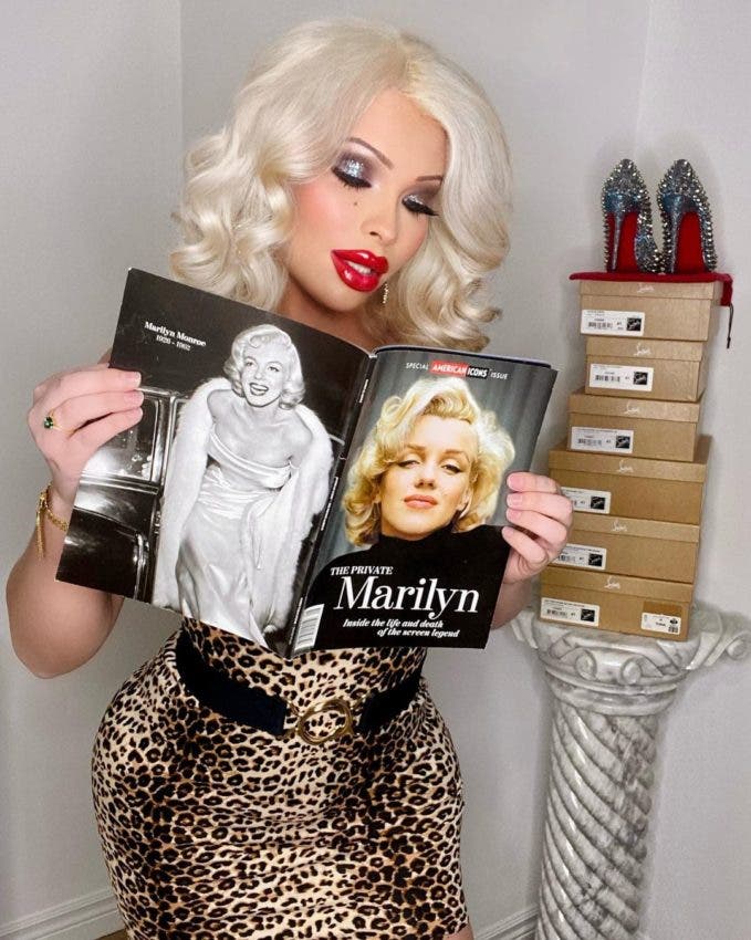 Chica ha gastado más de 50,000 en cirugías para parecerse a Marilyn Monroe