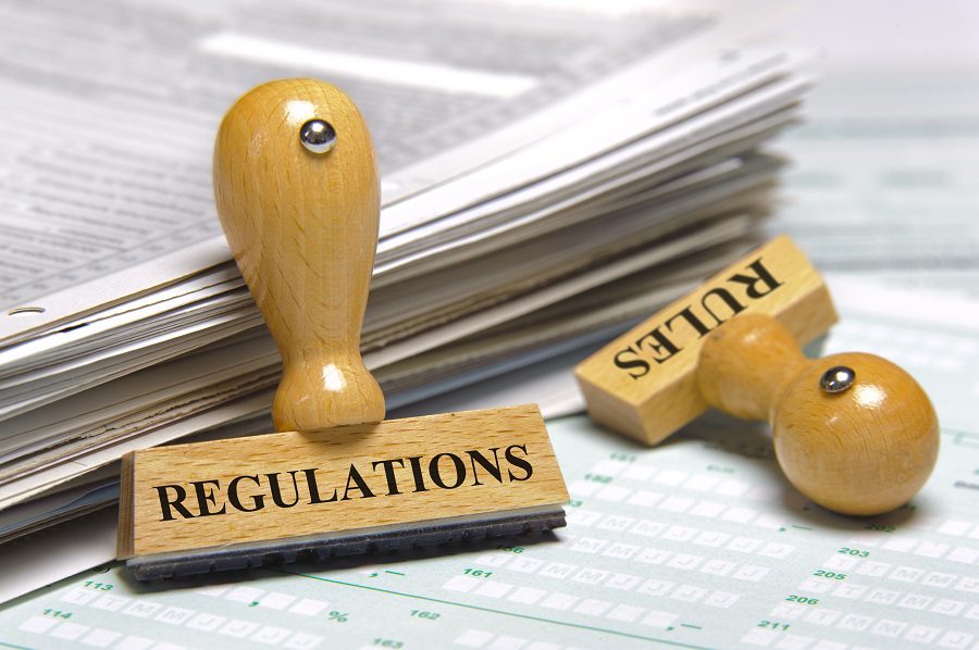 ¿Quién es un regulador del mercado y qué funciones desempeña?