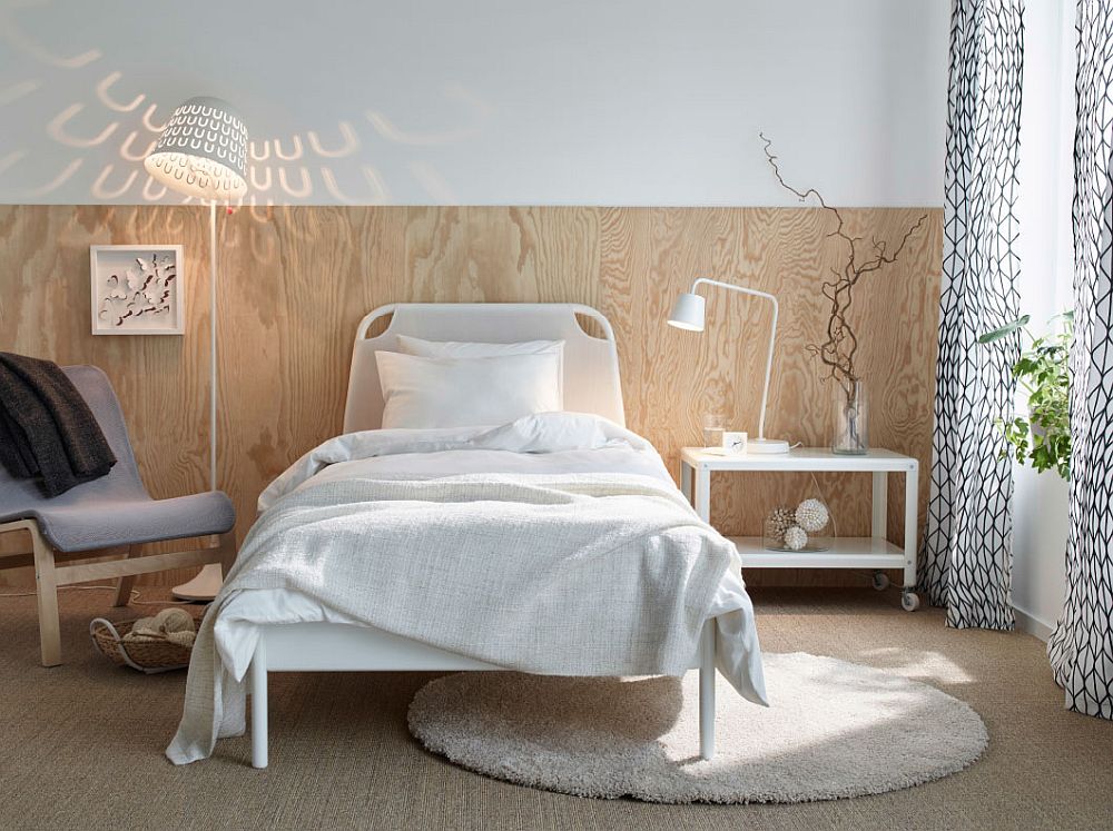 Дизайнерский белый светильник в интерьере спальни