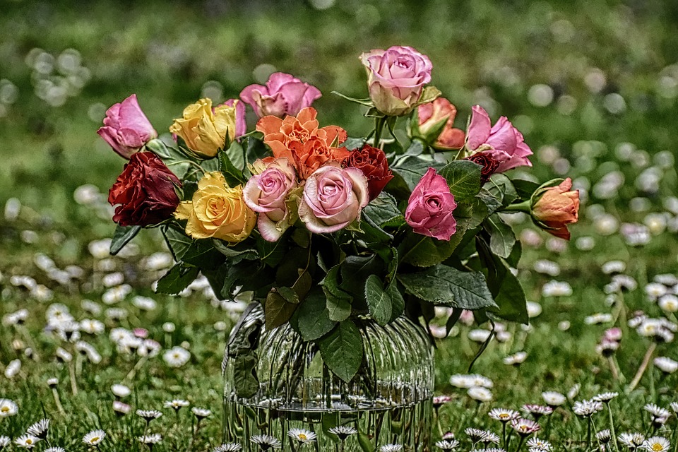 10 flores que permanecen en un jarrón